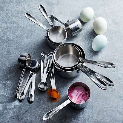 FOOD & KITCHEN :: KITCHEN :: KITCHEN UTENSILS :: BAKING UTENSILS [4] image  - Visual Dictionary Online