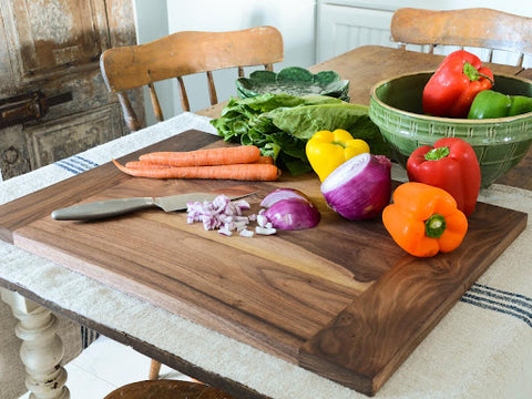 Is A Plastic Cutting Board Better Than A Wooden Cutting Board? – Dalstrong