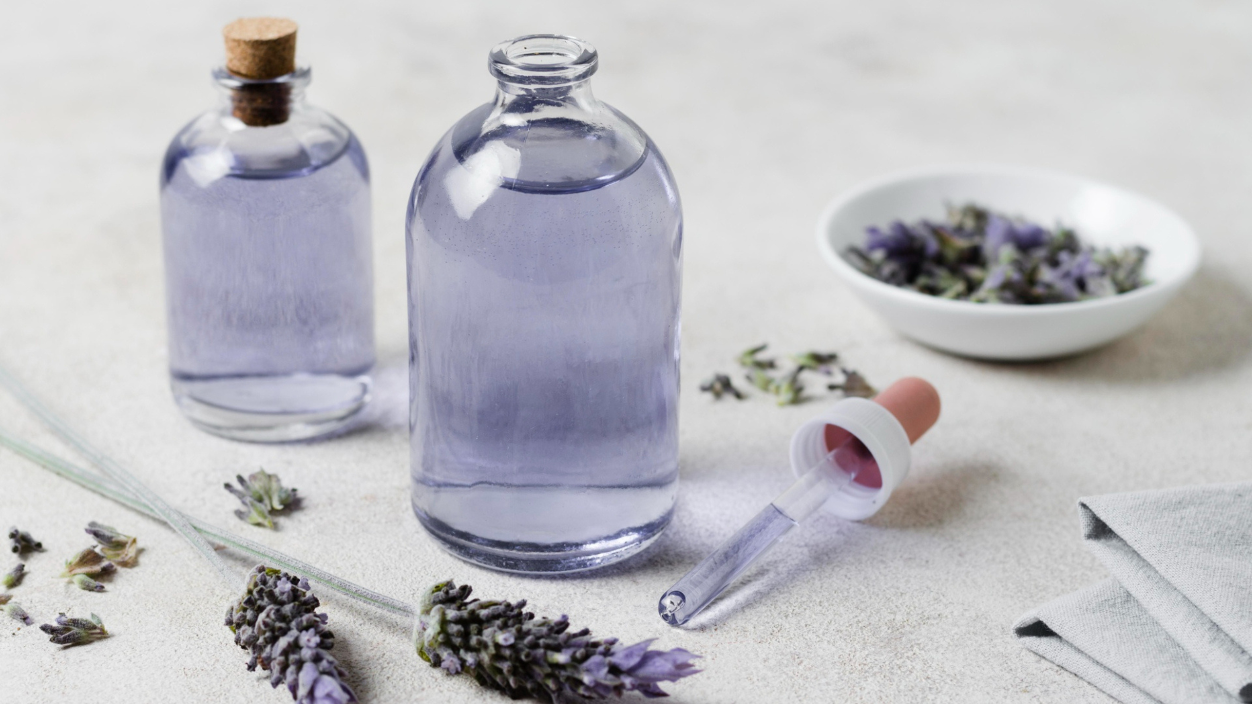 What mixes well with lavender essential oil?