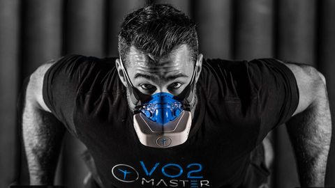 Athlete with VO2 Master VO2 mask for respiratory analysis 