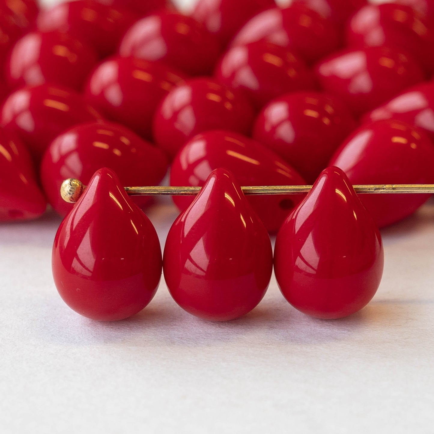10x14mm Glass Teardrop Beads - Red – funkyprettybeads