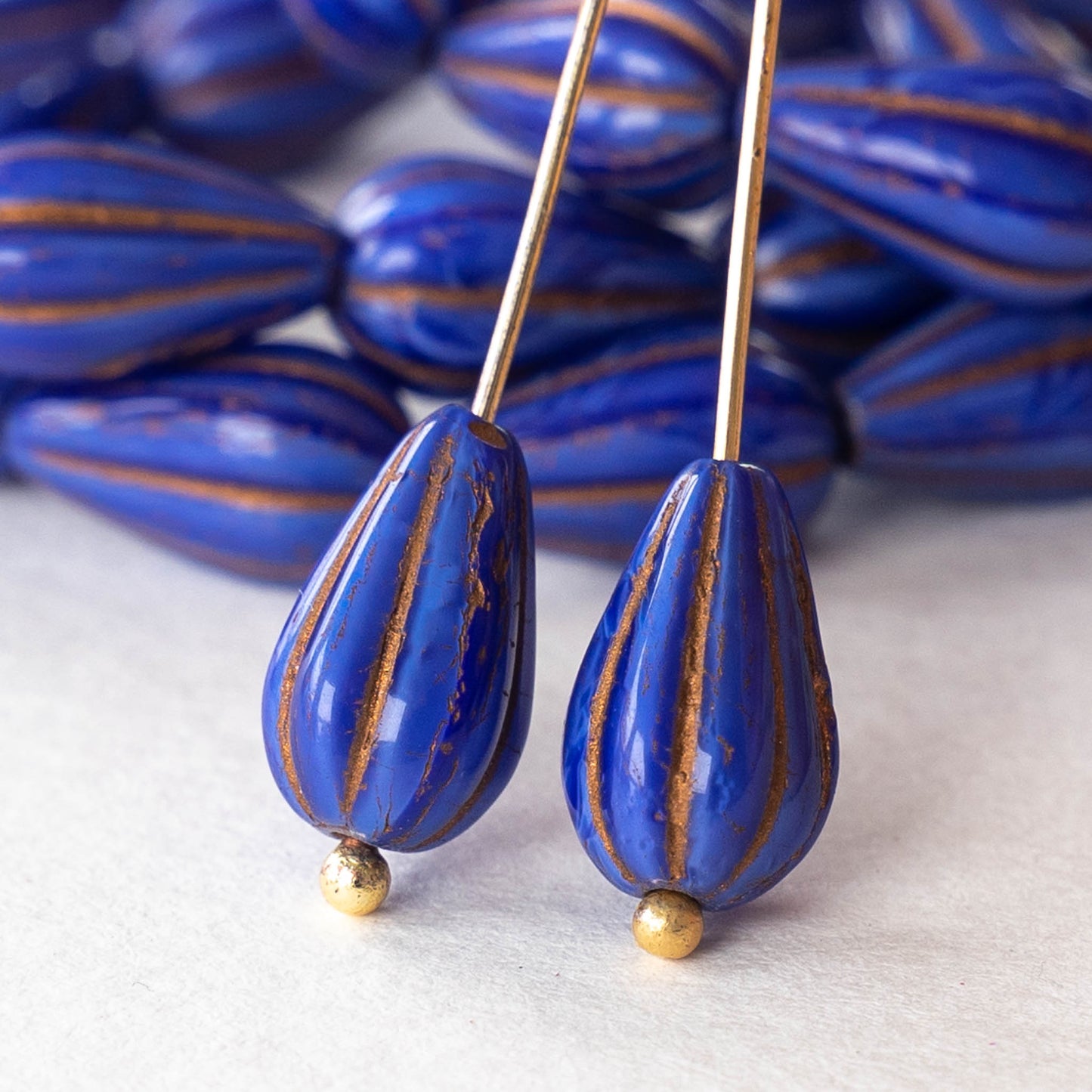 8mm Round Glass Beads - Blue and Purple Bronze Luster - 25 Beads –  funkyprettybeads