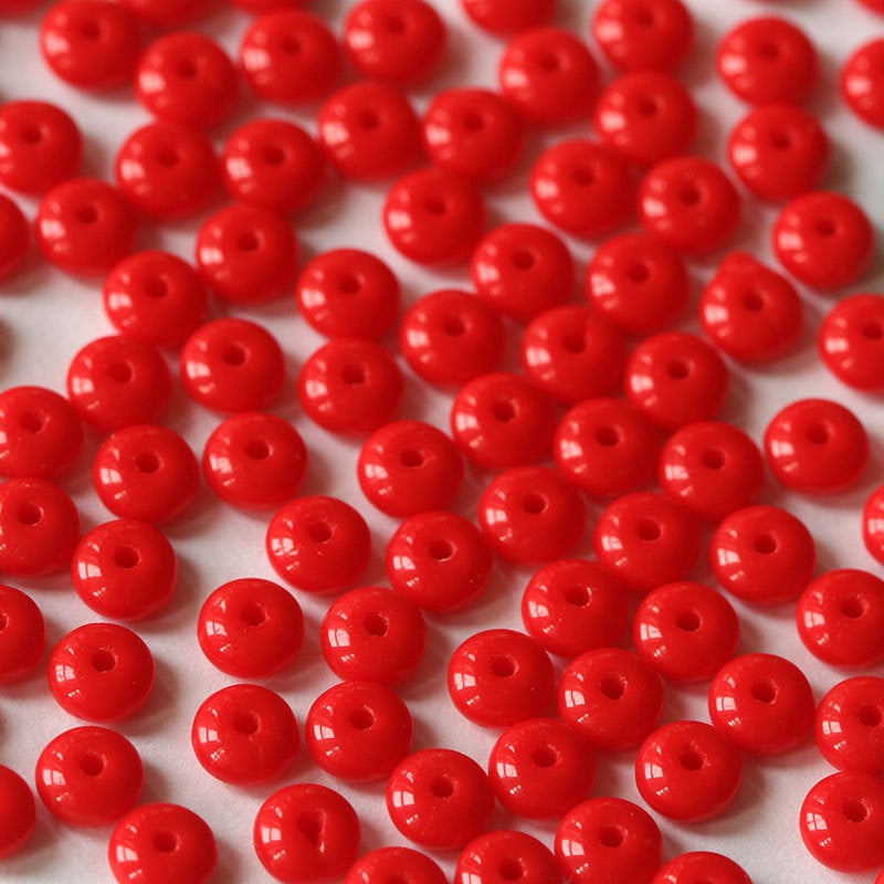 12/0 Glass Seed Beads, Transparent, Round, Red, 2mm, Hole: 1mm, about  3100pcs/50g
