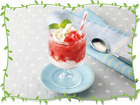 冷凍苺のレシピ　苺のミルクフラッペ