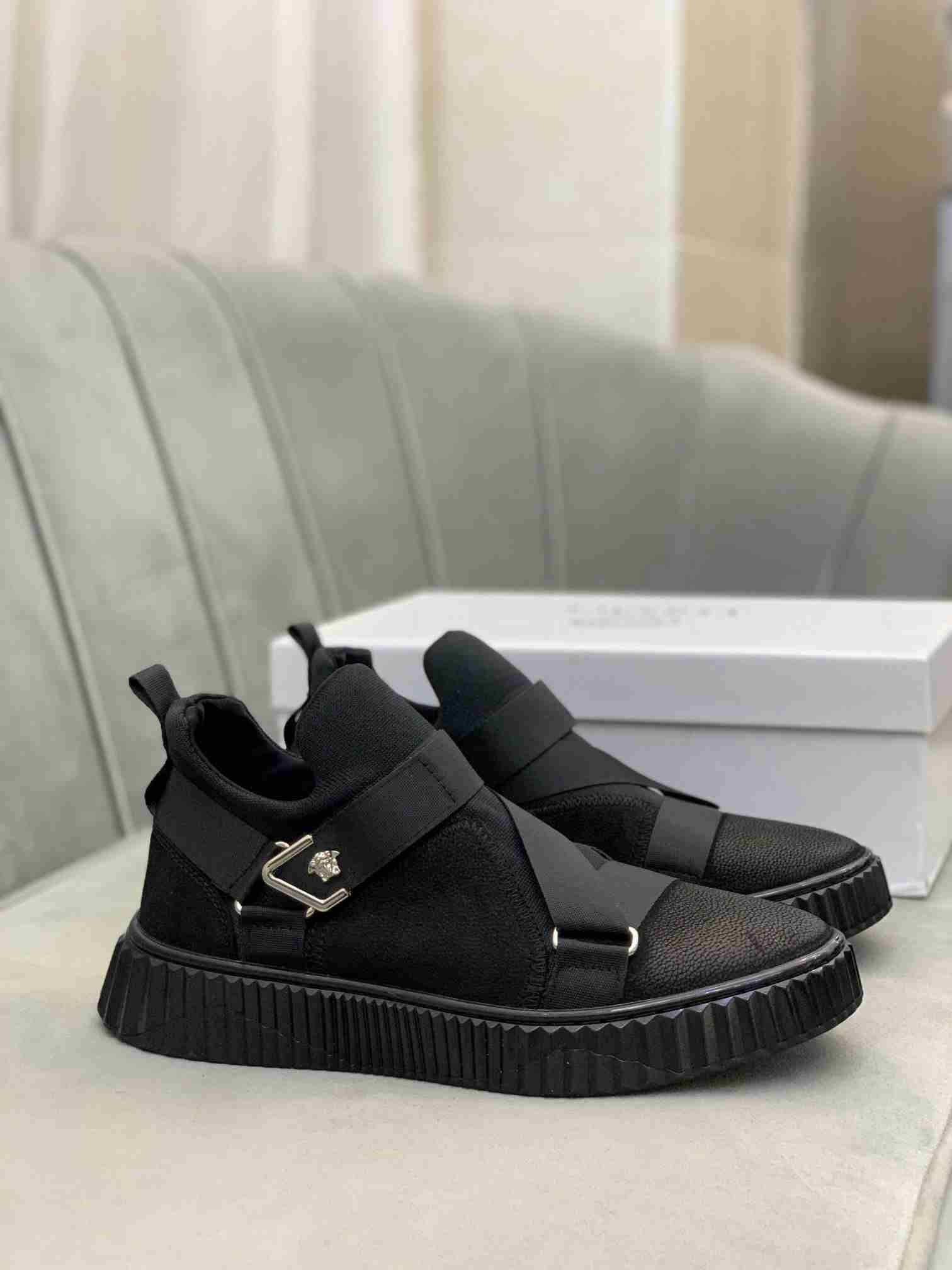 Versace 2022 Newest Men Leather Low Top Sneakers Sports Shoes