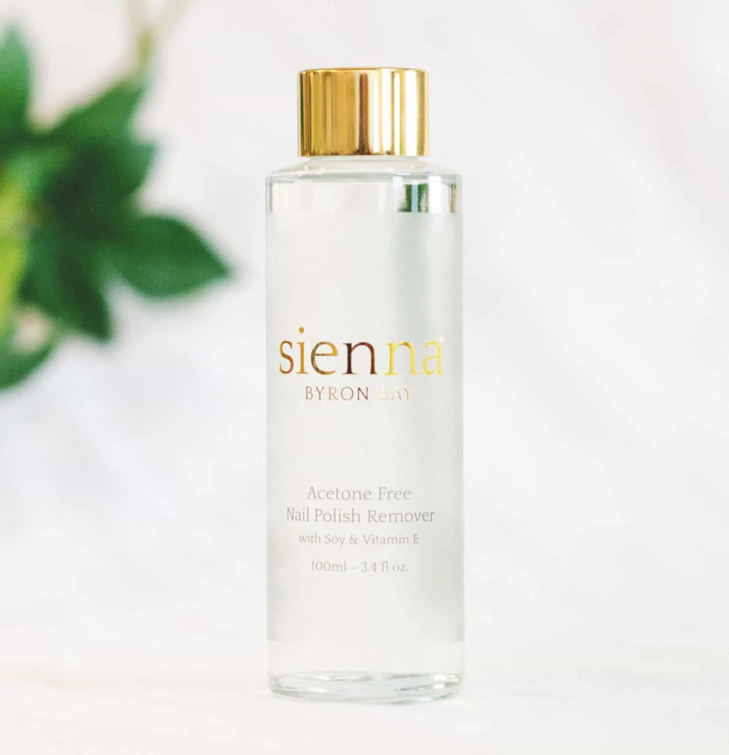 acetone free Nail polish remover in glass bottle with gold lid by sienna