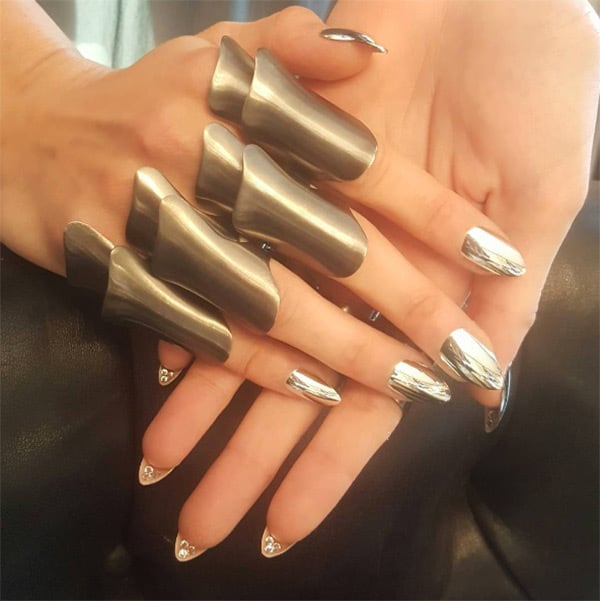 Gigi Hadid metallic silver manicure at the Met Gala 2016