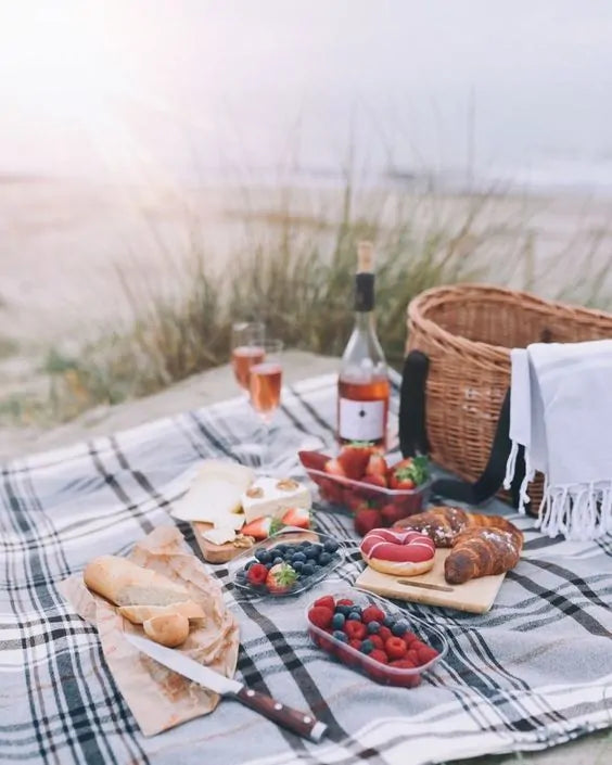 wine and Picnic on the Beach in Byron Bay