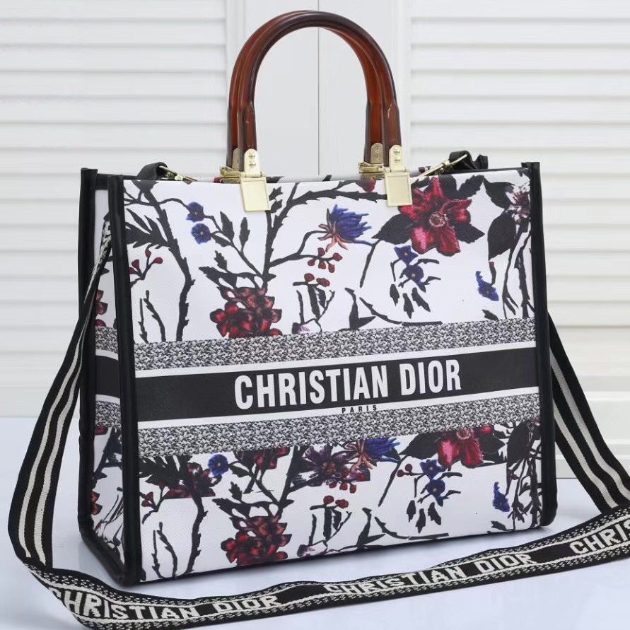 Christian Dior new product pattern embroidery stitching color handbag ladies shopping single shoulde