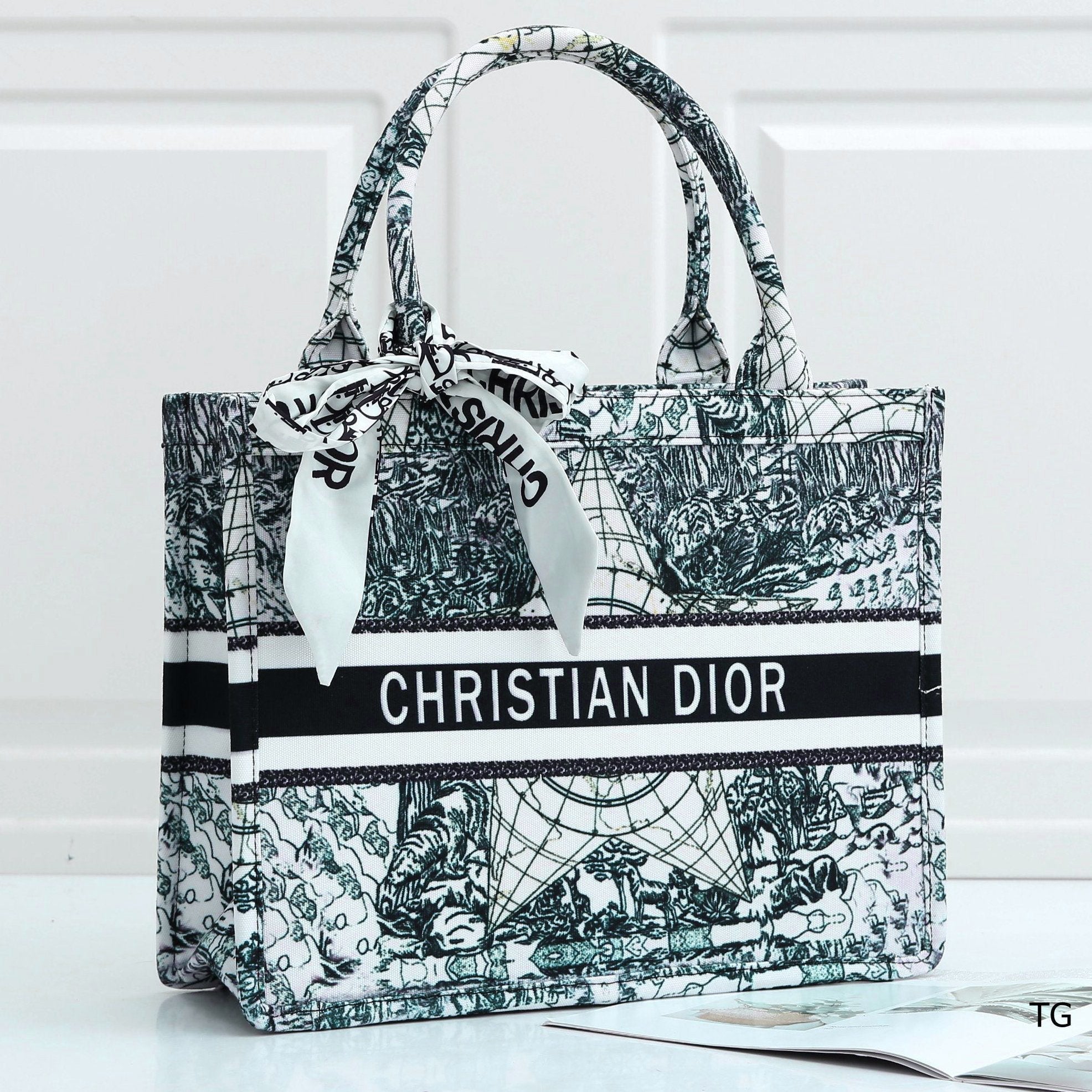 Christian Dior CD Classic Fashion Lady Shopping Bag Handbag Shou
