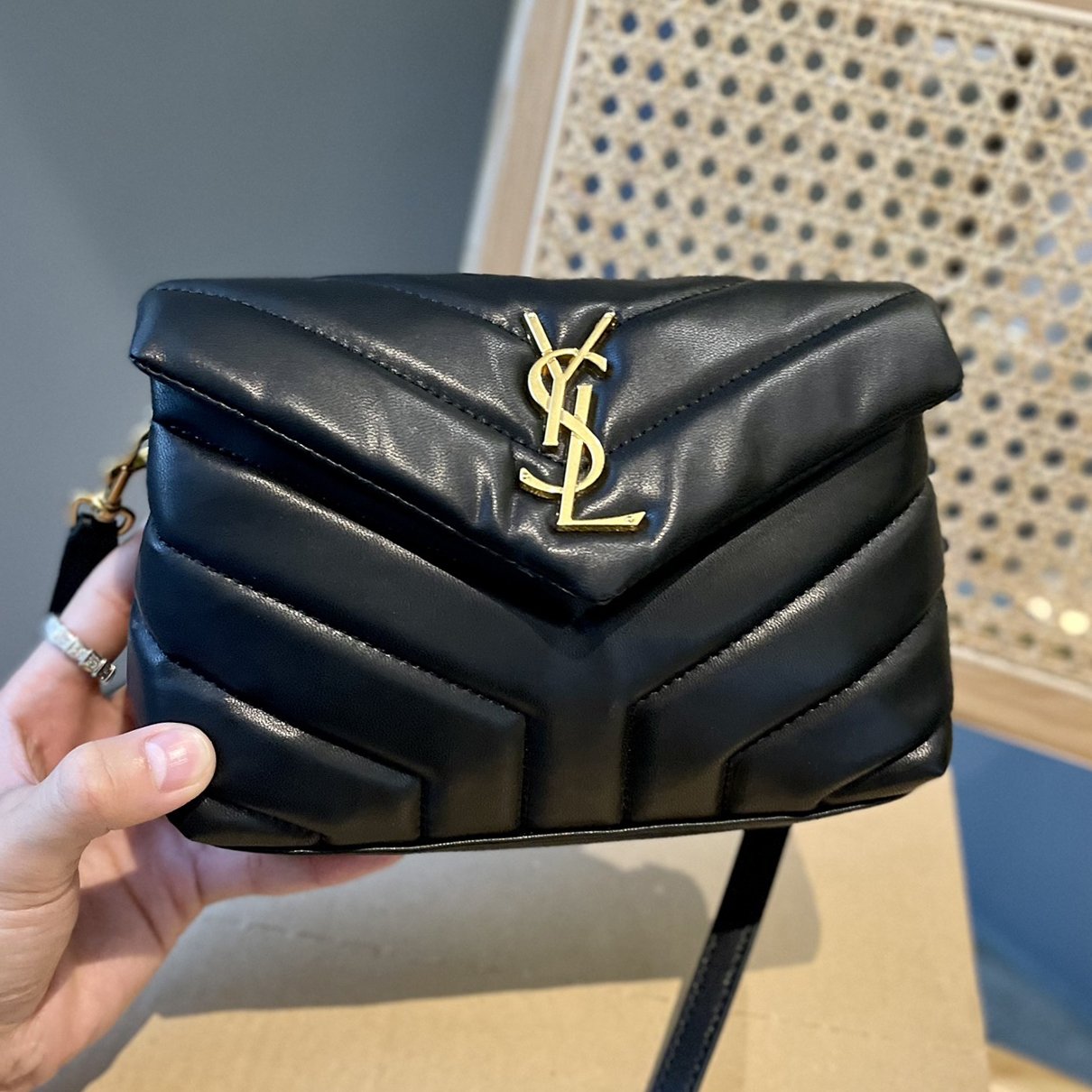 YSL Saint Laurent Fashion Ladies One Shoulder Messenger Bag Retro Tote Bag