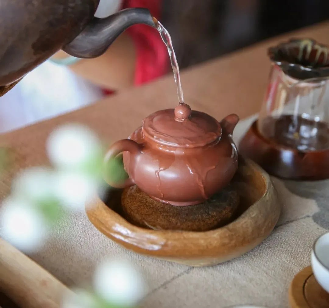 Clean purple clay tea pot