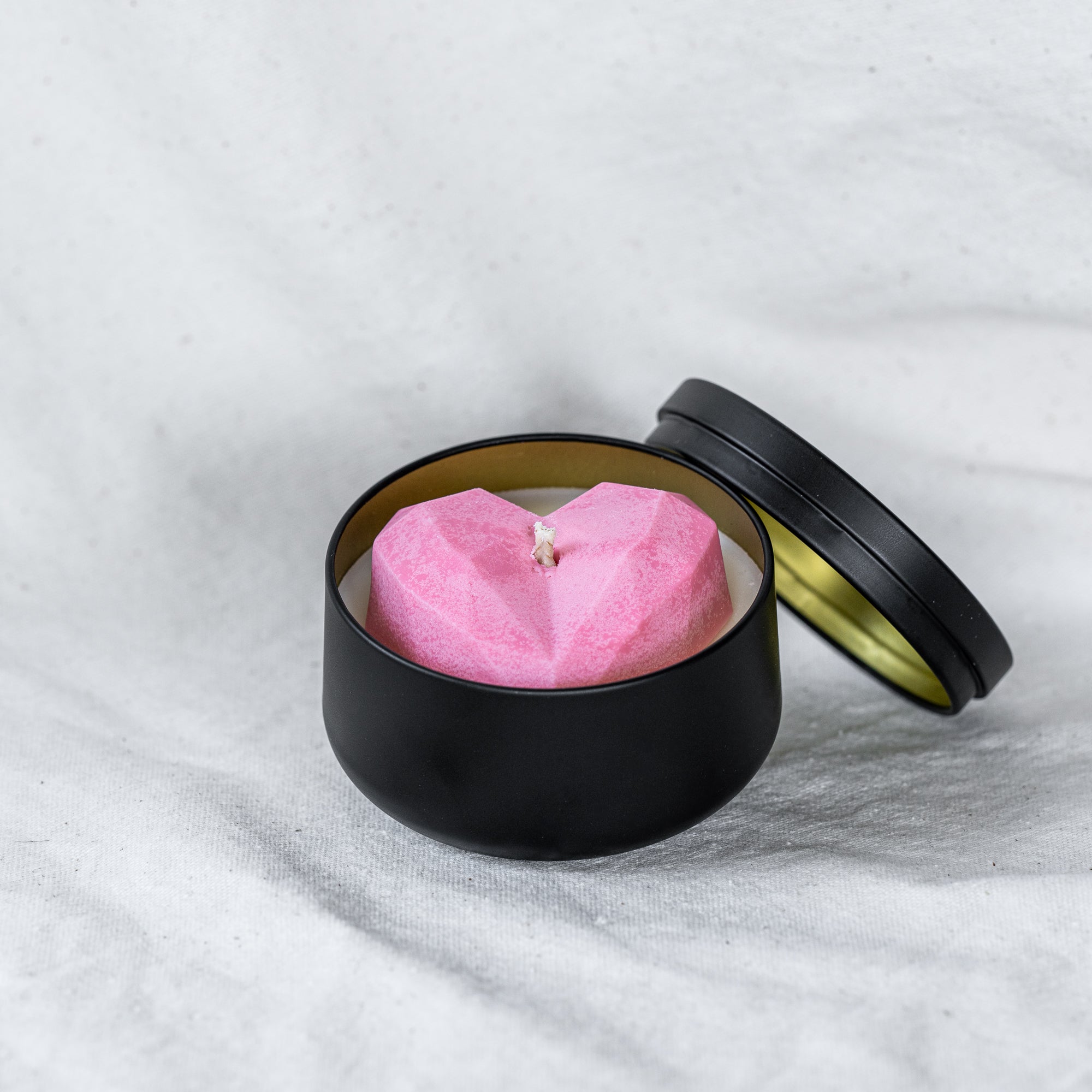 Amazon.com: Huge 21oz Ring Candles - Viral TikTok Gifts | Unique Surprise  Candles | Award Winning Scents | All Natural Soy Candle | Hand Poured in  USA (Autumn Leaves, Ring Size 11) : Health & Household