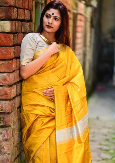 Butidar - The Silver Buti Banarasi Cotton Silk Saree – Monamaar