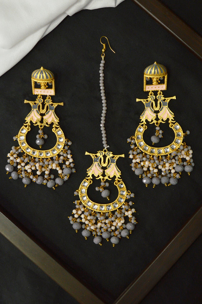 Buy Priyaasi's Heavy, Gold Plated Stones And Pearls Maangtikka Set With  Earrings Online