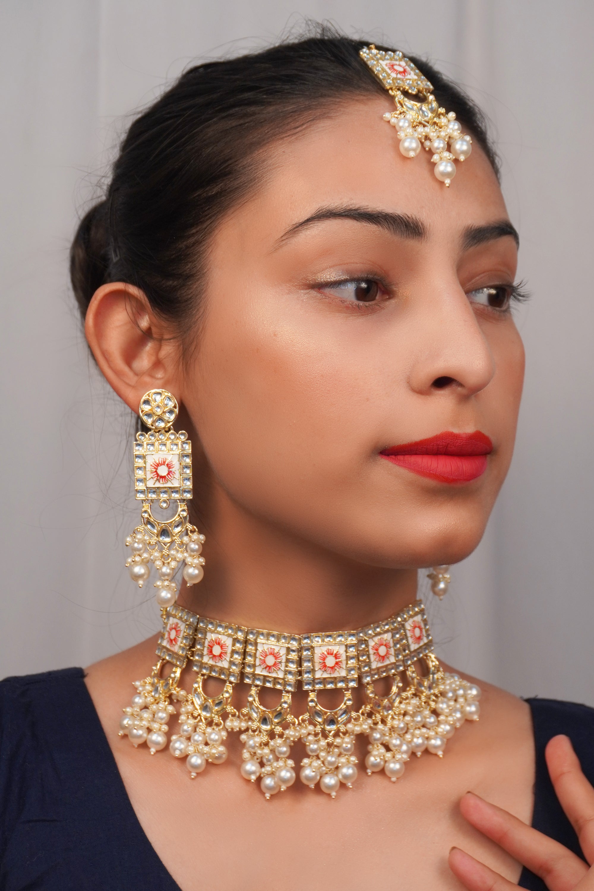 5 Trendy Earrings By Ayesha Khan For Saree Looks