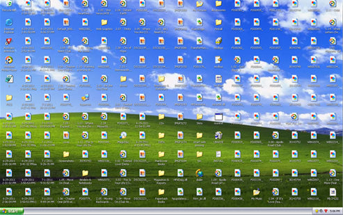 acrobolix_cluttered_desktop