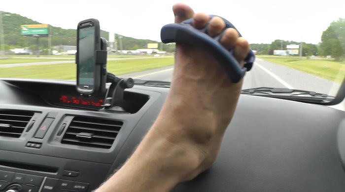 acrobolix_jujimufu_yoga_toes_while_driving_ankle_foot_rehab_prehab_work