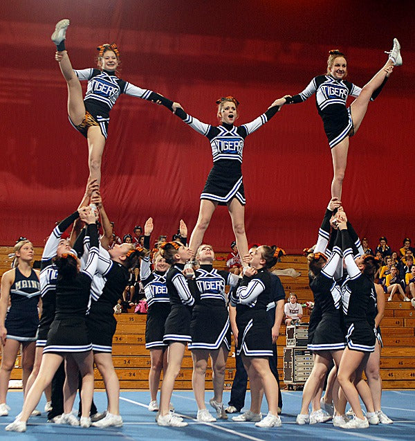 CHEERING CLASS C 1 LCO