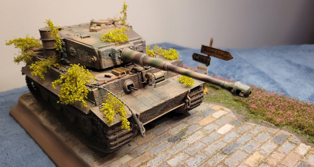 Tiger I, Late production with Zimmerit by Kevin Mileto
