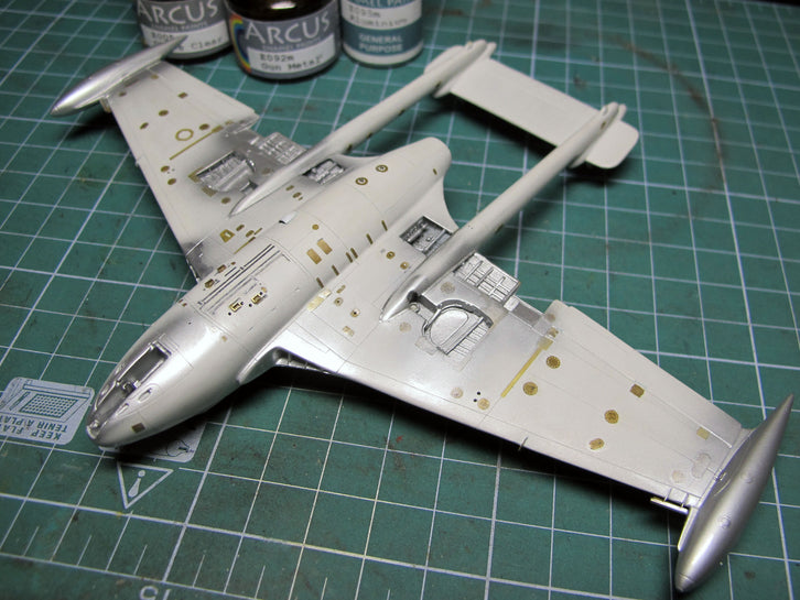 painting wingtip tanks and undercarriage of the Venom model