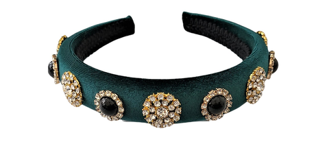 The Best Accessories to Wear to a Holiday Party 2022  There are lots of ways to chat up a fellow partygoer, but “How do you know our host?” doesn’t have the same pizzazz as “I’m obsessed with your earrings!” From a bedecked hatband fit for royalty to a mirrored brooch made for making friends, you can take a breather from breaking the ice this season and let your accessories do the work. 