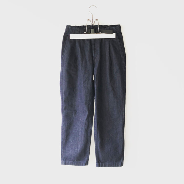 Goldwin Lifestyle/ONE-TUCK TAPERED DENIM PANTS