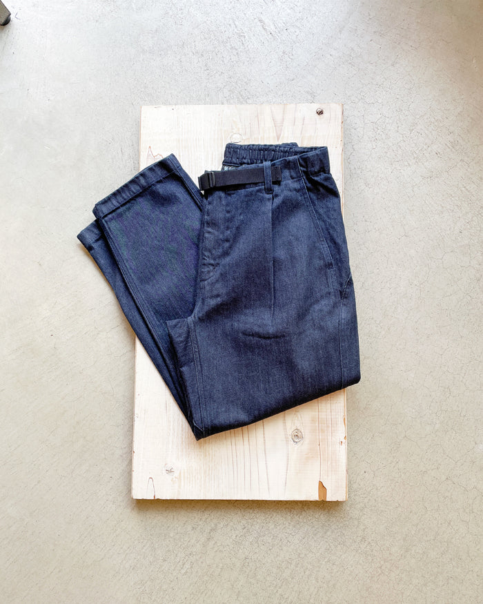 Goldwin Lifestyle/ONE-TUCK TAPERED DENIM PANTS