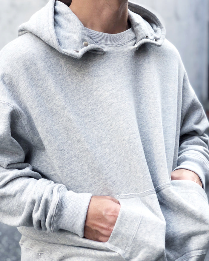 INTERIM/HYPER BIG LOOP WHEEL SIDE SEAMLESS AFTER HOODED SWEAT PARKA (GRAY)