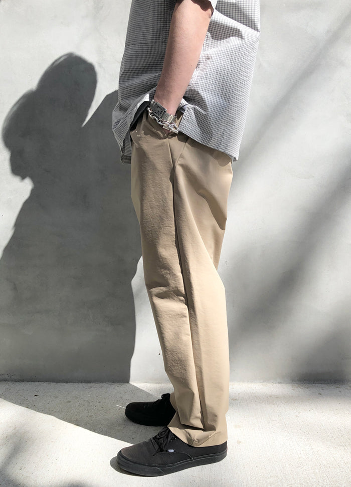 Goldwin Lifestyle/ONE TUCK TAPERED STRETCH PANTS (CLAY BEIGE)