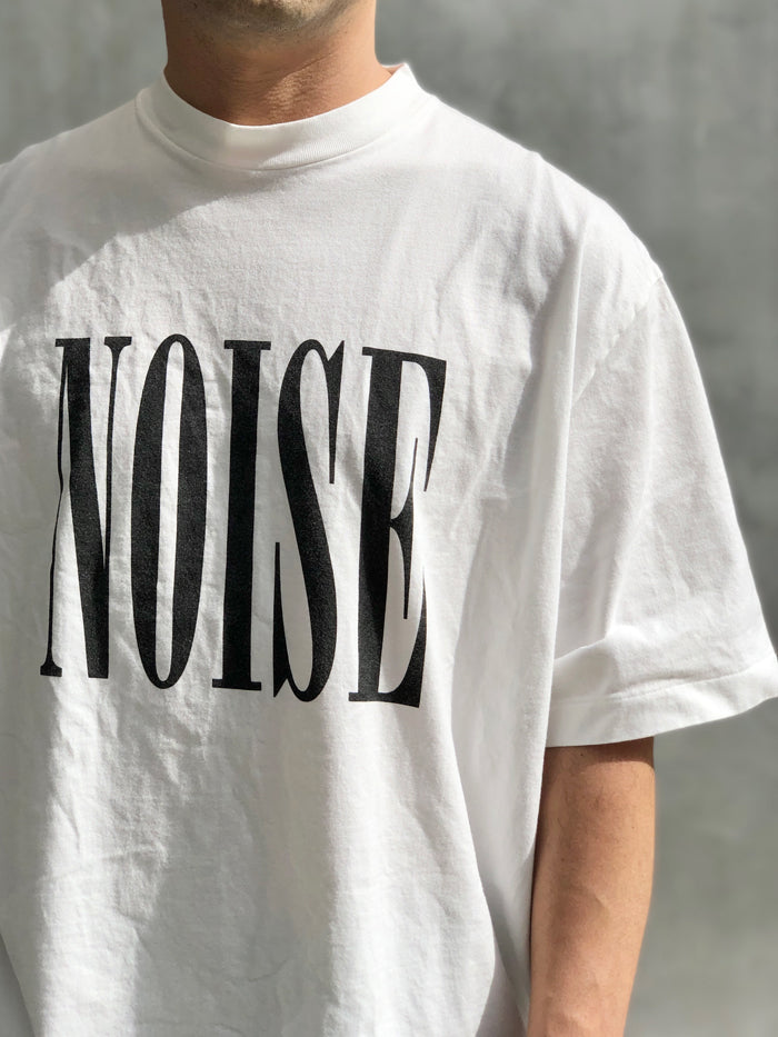 blurhms ROOTSTOCK/ILLI-NOISE Print Tee WIDE (WHITE)