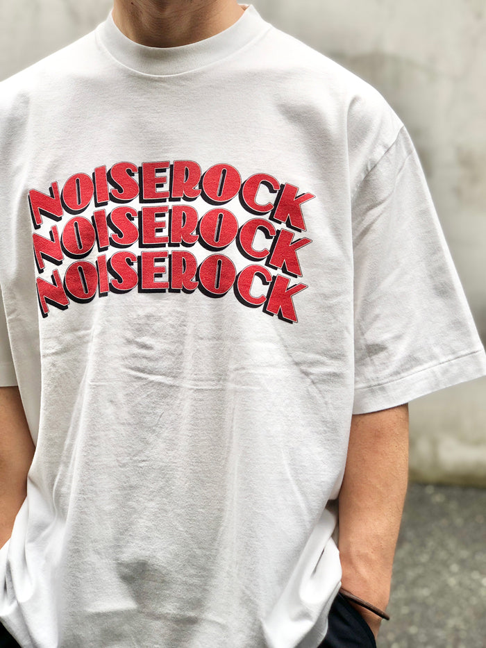 blurhms ROOTSTOCK/NOISE ROCK Print Tee WIDE (WHITE)