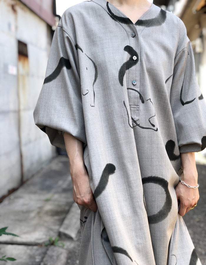 WRYHT/SLIT NECK PAJAMA DRESS