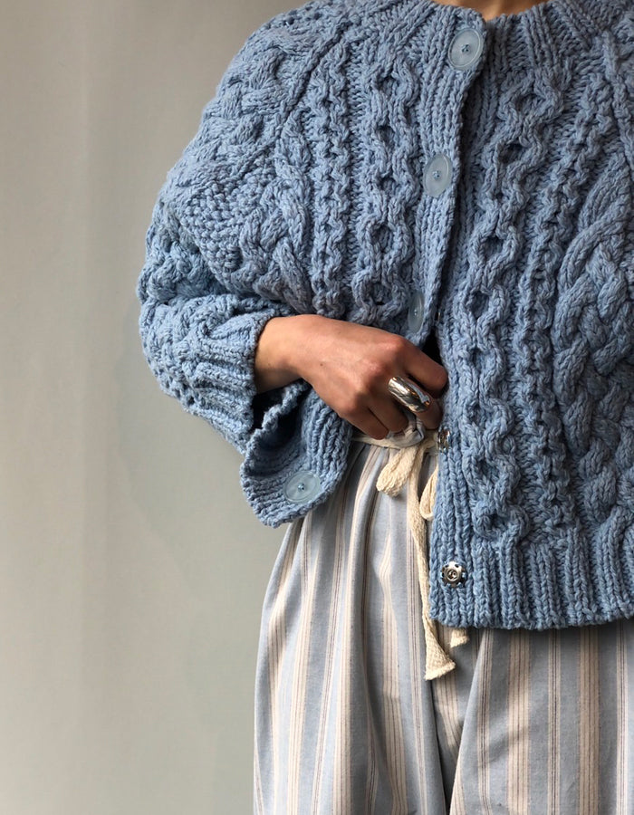 FUMIKA_UCHIDA/Wool Cashmere Hand Knitted Cable/CARDIGAN CAPE(SODA)