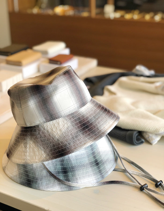 PHEENY/RAYON OMBRE CHECK BUCKET HAT