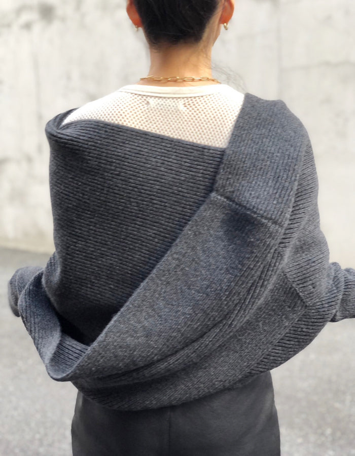 FUMIKA_UCHIDA/RIB STITCH HOODED SLEEVE STOLE(CHARCOAL)