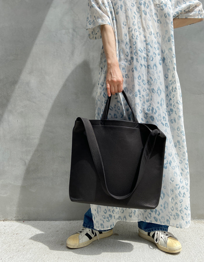 Aeta/DEER DOUBLE FACED SHOULDER TOTE M(BLACK)