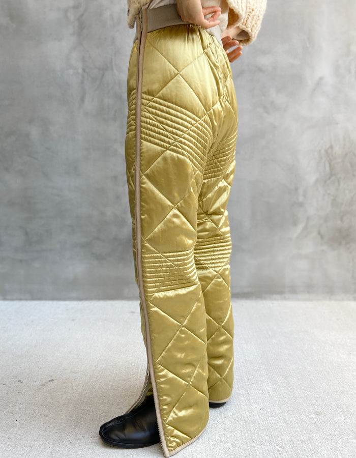 FUMIKA_UCHIDA/QUILTED SATIN STRAIGHT LEG PANTS(GOLD)