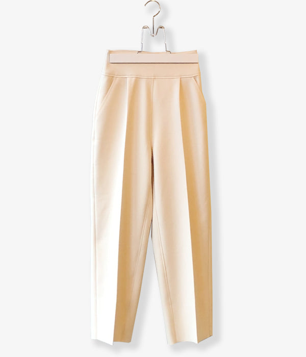 PHEENY Amunzen high waist tapered pants | labiela.com