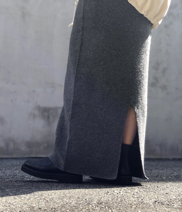 PHEENY/LOOP YARN WHOLEGARMENT SKIRT (CHACOAL)