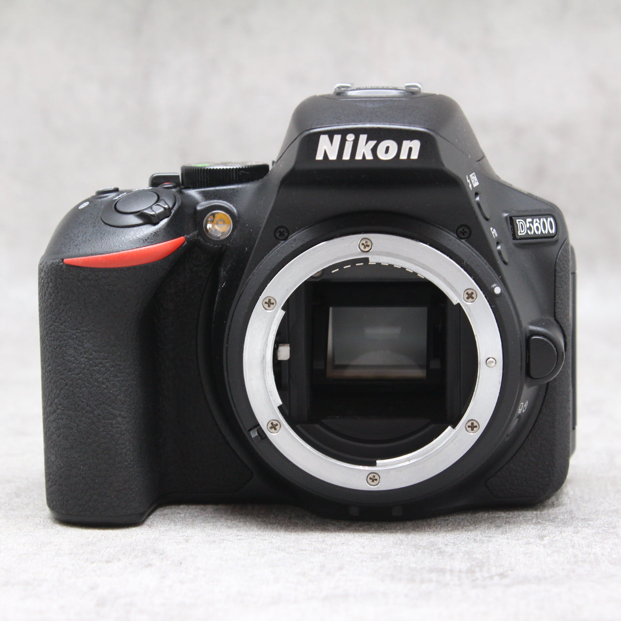 Nikon D5600 標準ズーム レンズキット sawyancom.com