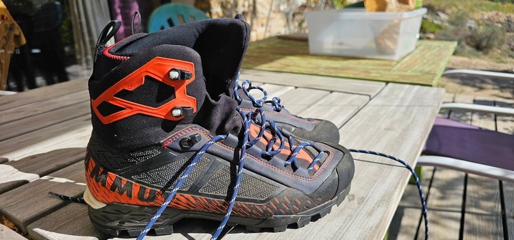 Chaussures d'alpinisme Mammut Taiss Light GTX