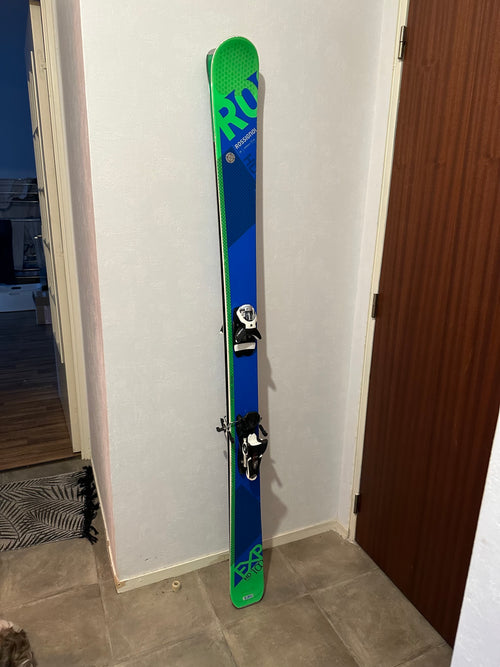 Skis alpins Rossignol