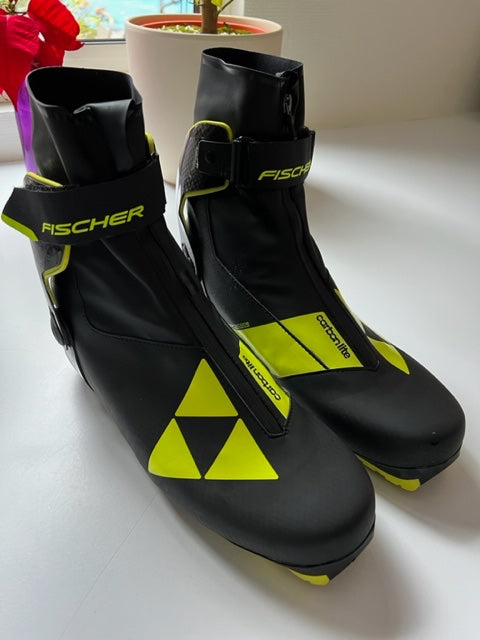 Chaussures de ski de fond fischer