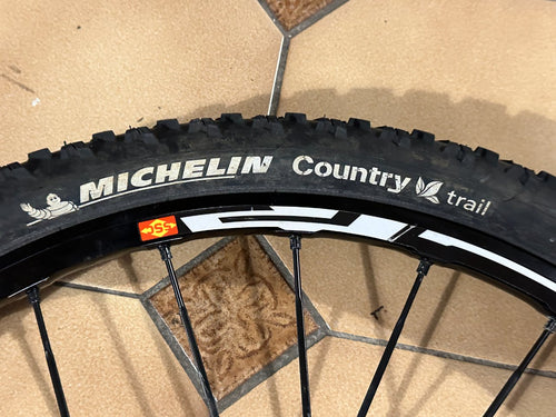 Pneus Divers Geax EAsy rider, Maxxis High Roller, Michelin country