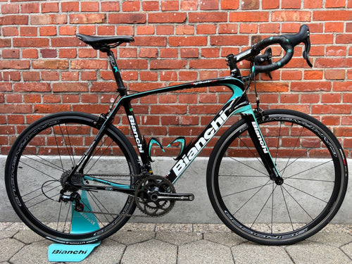 Vélos de route Bianchi Infinito CV Carbon/Taille 57/Campagnolo Athena/7,7 kg/Scirocco