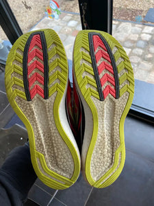 Chaussures de running  Saucony Endorphin Pro 2