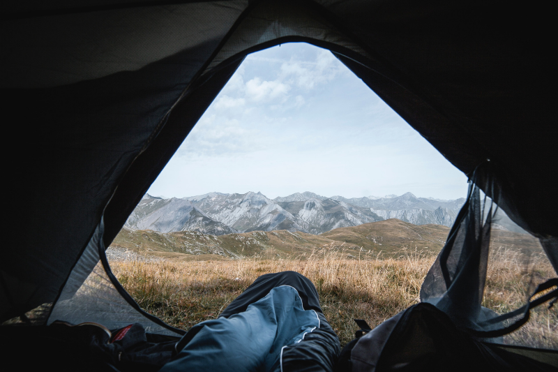 Le couchage est indispensable dans la check liste de camping pour dormir au chaud