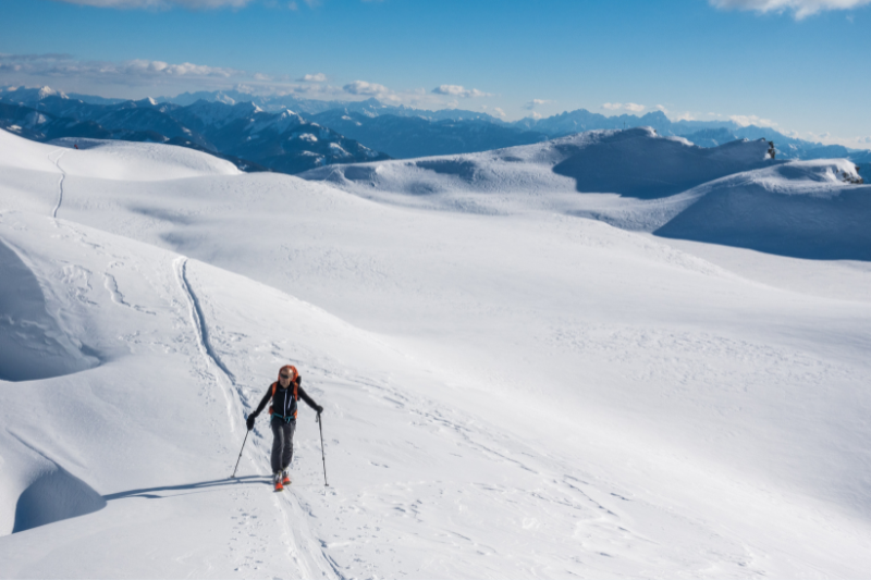 La taille de ski de randonnée dépend du terrain pratiqué