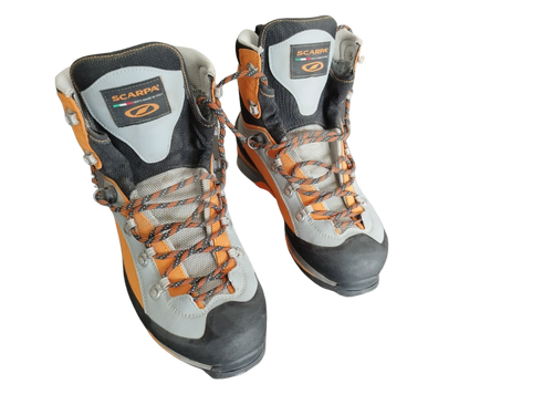 Chaussures d'alpinisme Scarpa triolet 41.5 Gris